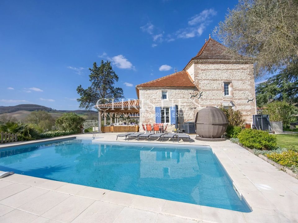 Villa i Villeneuve-sur-Lot, Lot-et-Garonne - foto 1