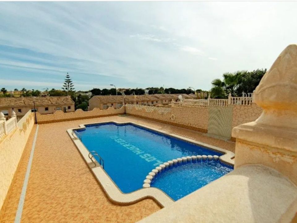 Villa i Torrevieja, Alicante - foto 1