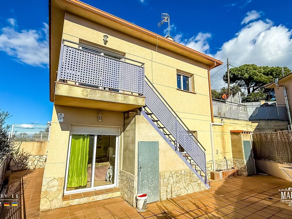 Villa i Vidreres, Gerona - foto 1