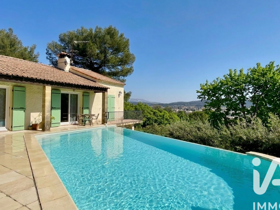 Villa i Bouc-Bel-Air, Bouches-du-Rhone - foto 1