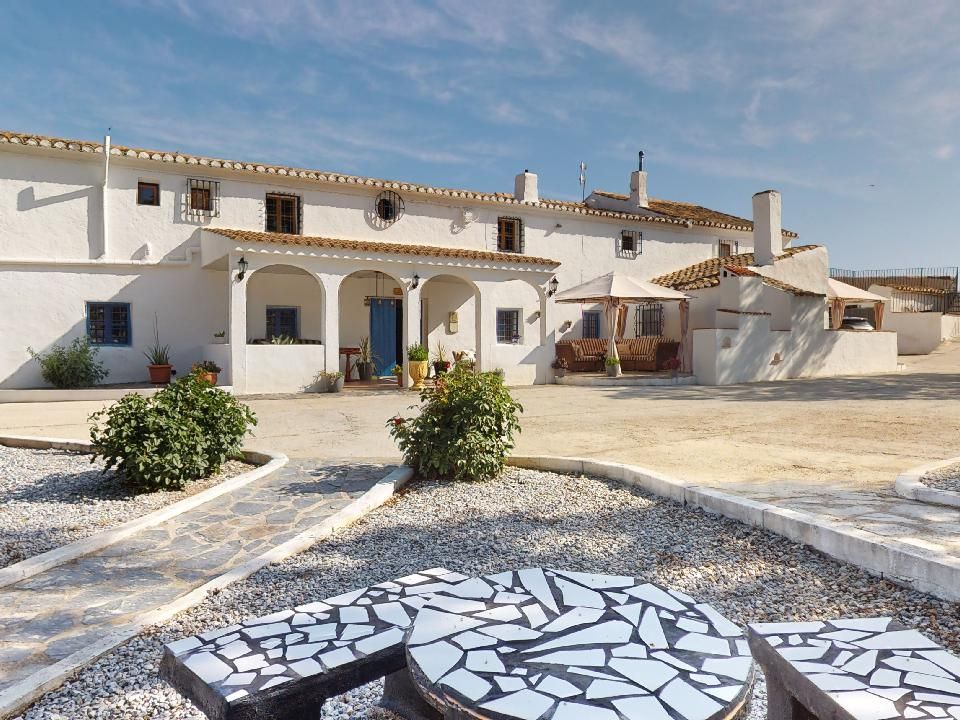 Erhvervsejendom i Caniles, Granada - foto 1