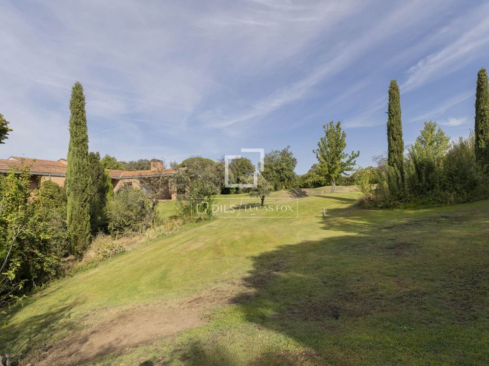 Helårsgrund i Boadilla Del Monte, Madrid - foto 1