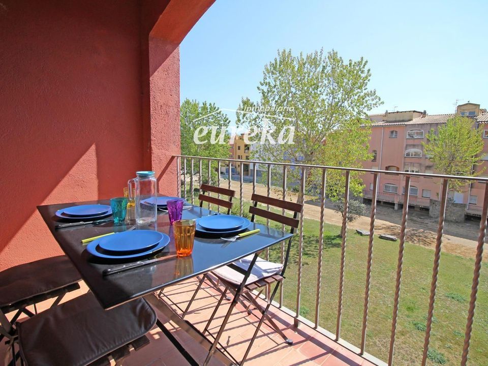 Lejlighed i Empuriabrava, Gerona - foto 1