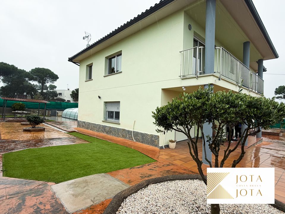 Villa i Caldes De Malavella, Gerona - foto 1
