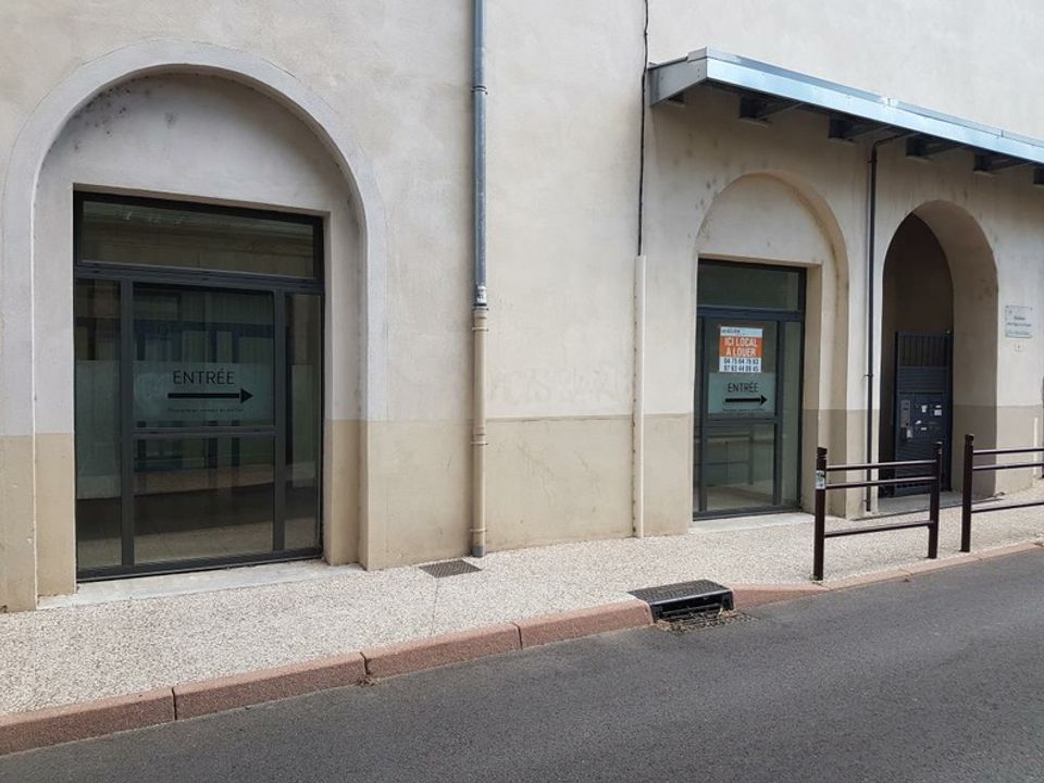 Erhvervsejendom i Aubenas, Ardeche - foto 2