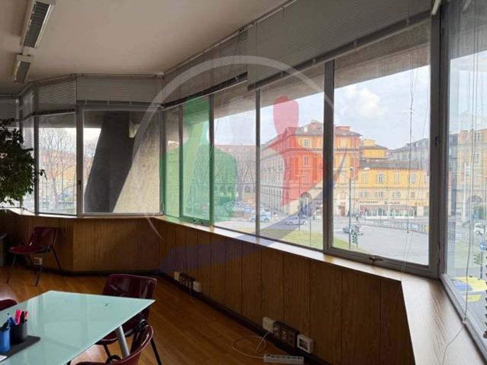 Erhvervsejendom i Torino, Turin - foto 1