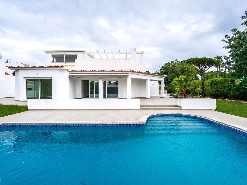 Villa i Quarteira, Faro - foto 1