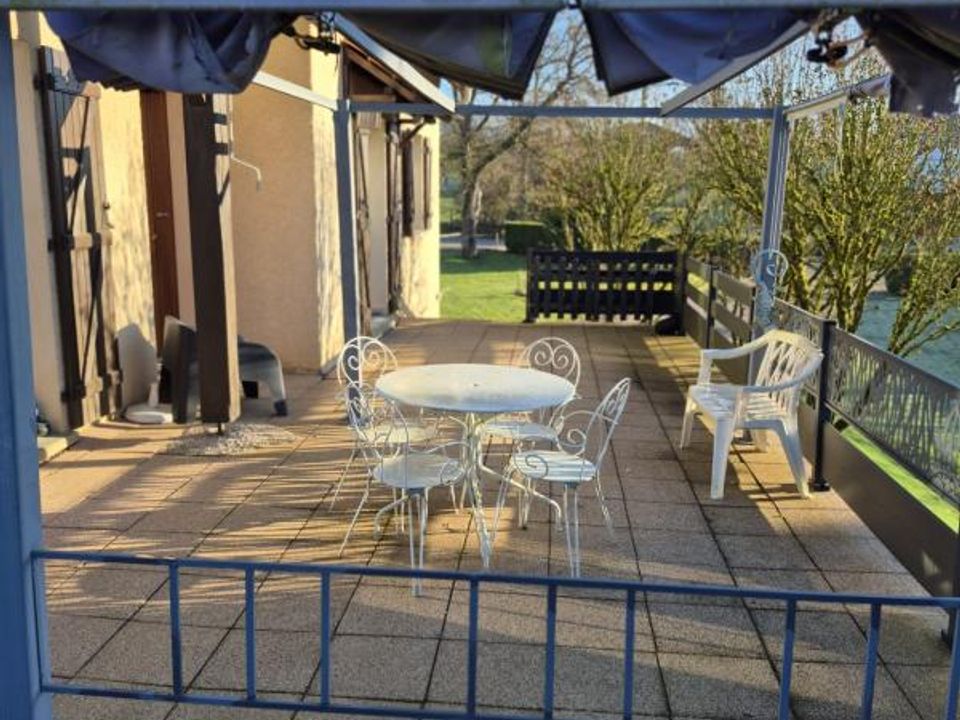 Villa i Pouligney-Lusans, Doubs - foto 3