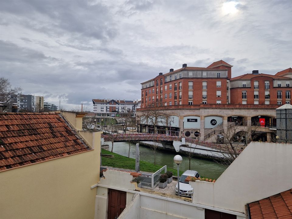 Erhvervsejendom i Aveiro, Aveiro - foto 1