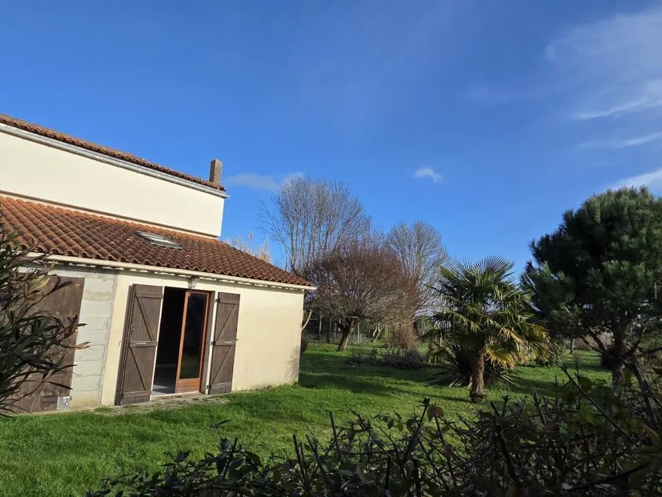 Villa i Saint-Fort-sur-Gironde, Charente-Maritime - foto 1