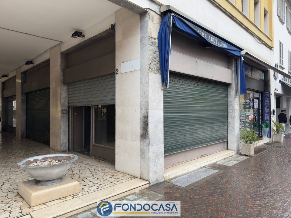 Erhvervsejendom i Rovato, Brescia - foto 1