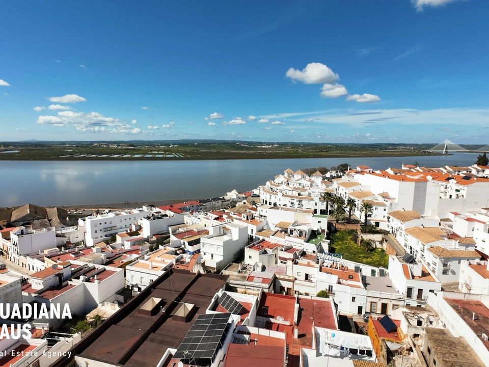 Casa adosada en Ayamonte, Huelva - foto 1