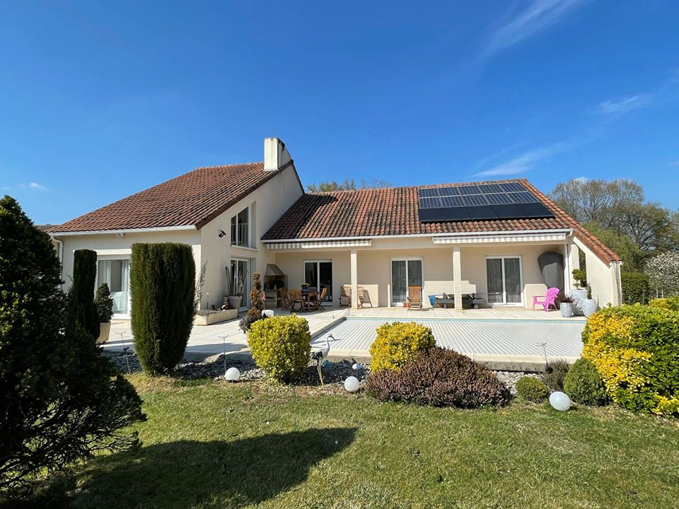 Villa i Verneuil-sur-Vienne, Haute-Vienne - foto 1