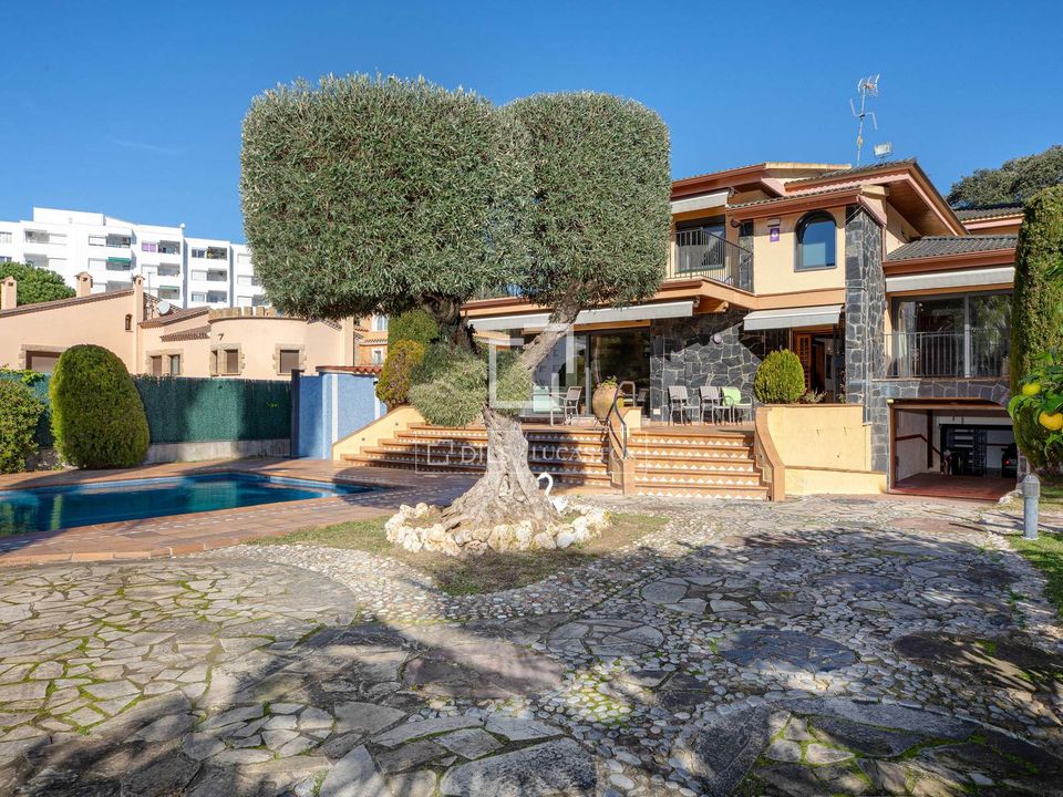 Villa i Lloret De Mar, Gerona - foto 1