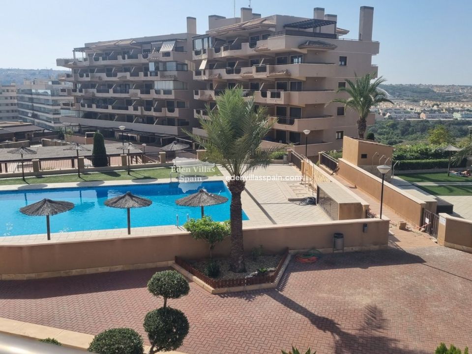 Lejlighed i Los Arenales Del Sol, Alicante - foto 1