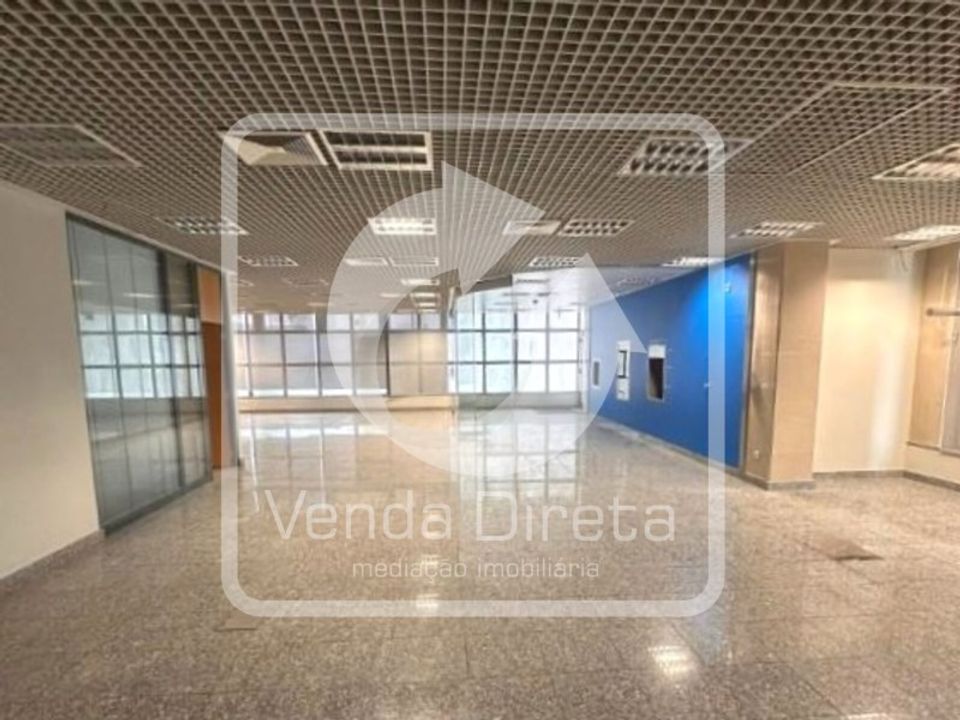 Erhvervsejendom i Santo Andre, Setubal - foto 1