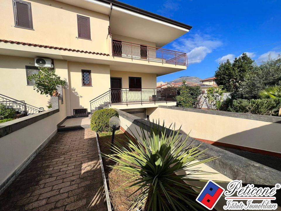 Villa en Fondi, Latina - foto 1
