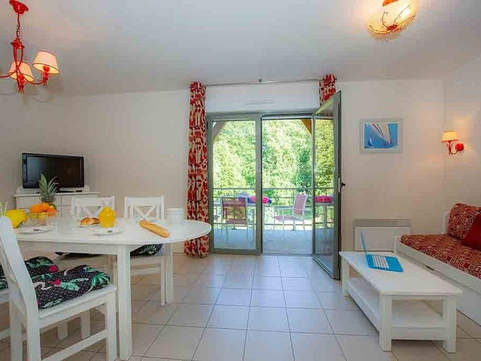 Commercial property in Gonneville-sur-Honfleur, Calvados - photo 2
