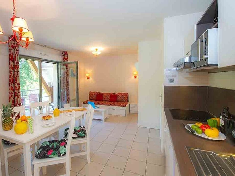 Commercial property in Gonneville-sur-Honfleur, Calvados - photo 3