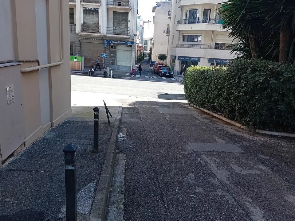 Garaż: Nice, Alpes-Maritimes – zdjęcie 1