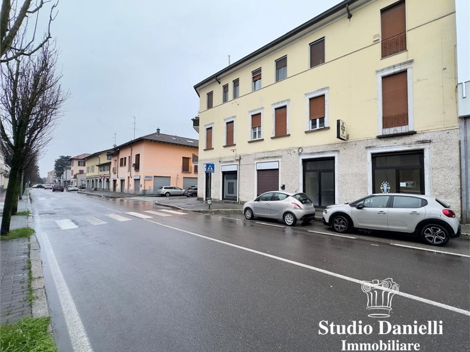 Erhvervsejendom i Seregno, Monza and Brianza - foto 1