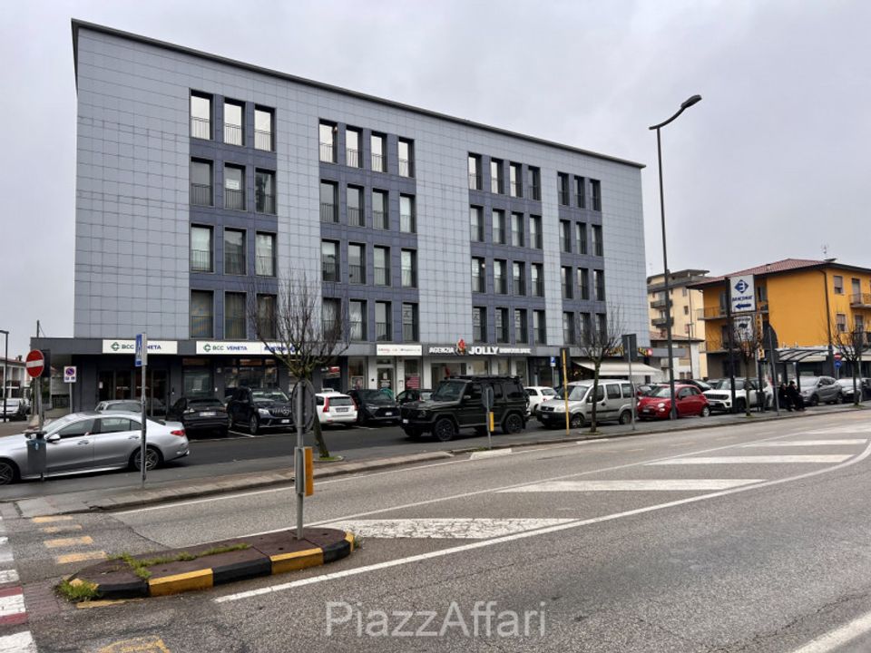 Erhvervsejendom i Piove di Sacco, Padua - foto 1