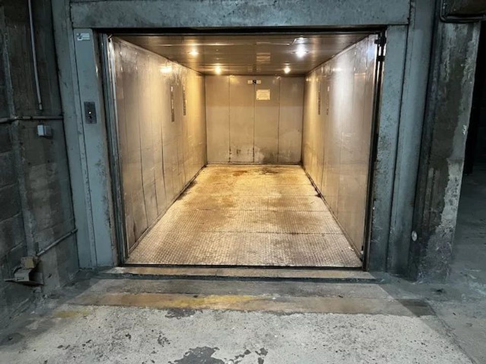 Garage i Paris, Paris - foto 2