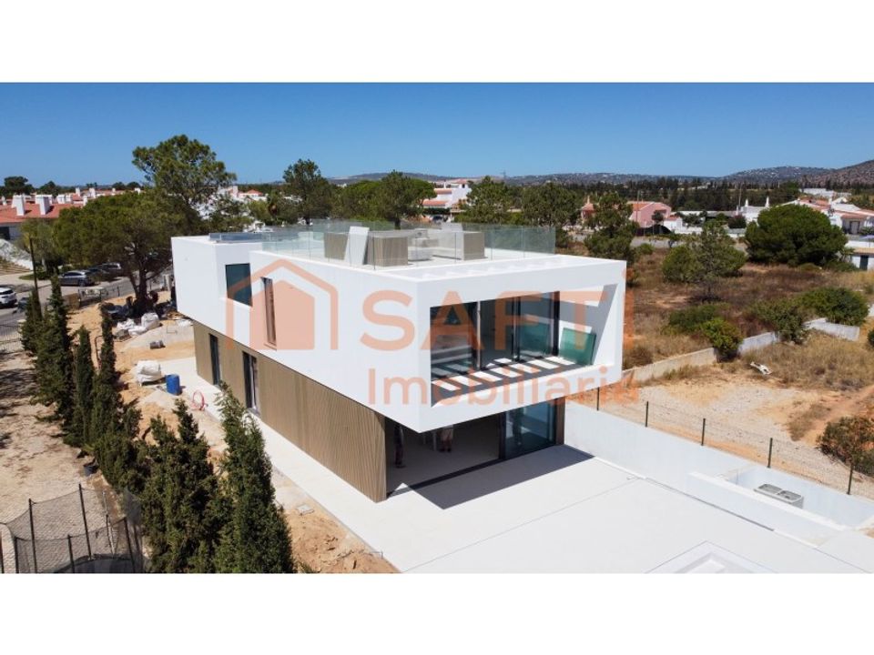 Villa i Quarteira, Faro - foto 1