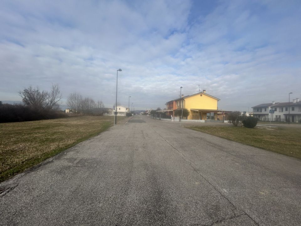 Helårsgrund i Albettone, Vicenza - foto 2