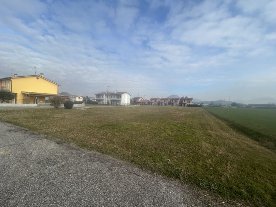 Helårsgrund i Albettone, Vicenza - foto 1