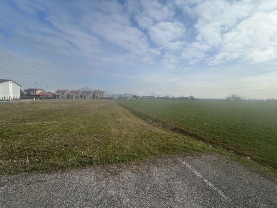 Helårsgrund i Albettone, Vicenza - foto 1