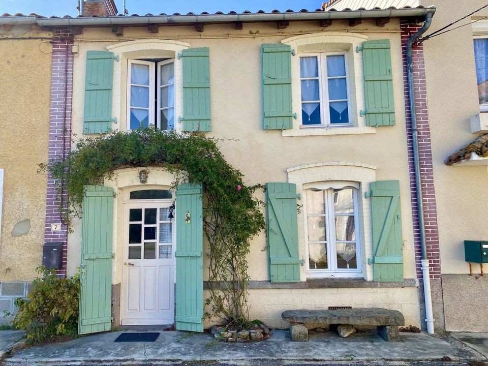Villa a Oradour-Saint-Genest, Haute-Vienne - foto 1