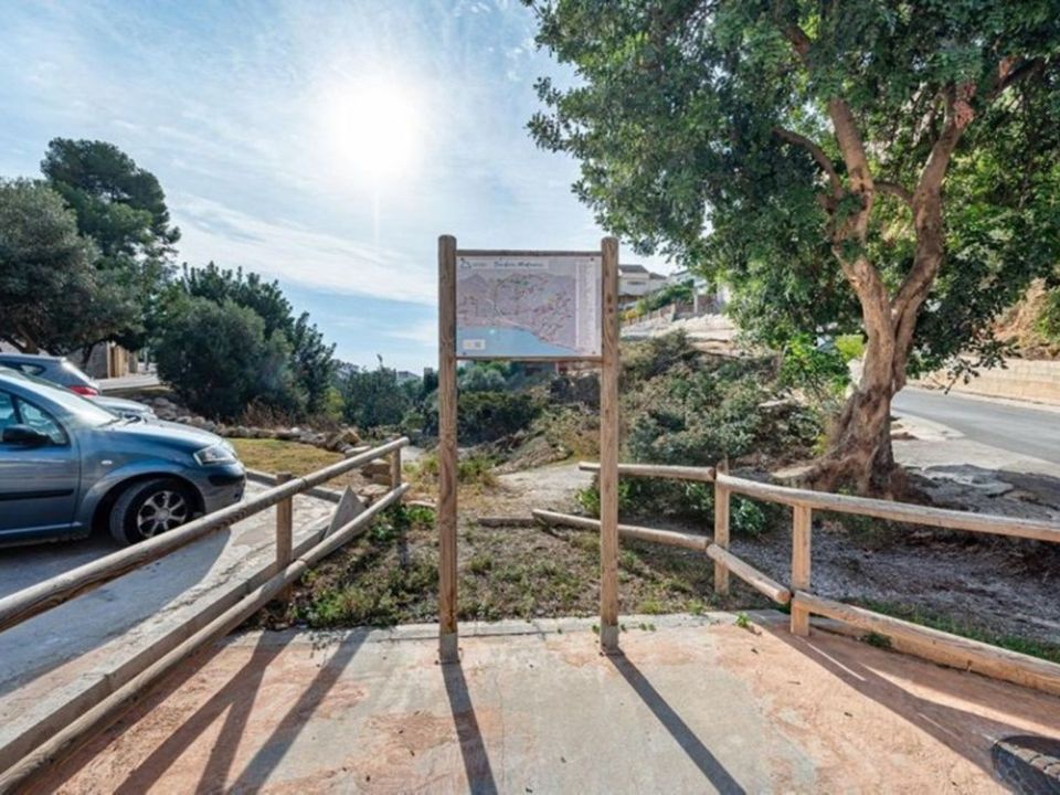 Helårsgrund i Fuengirola, Malaga - foto 1