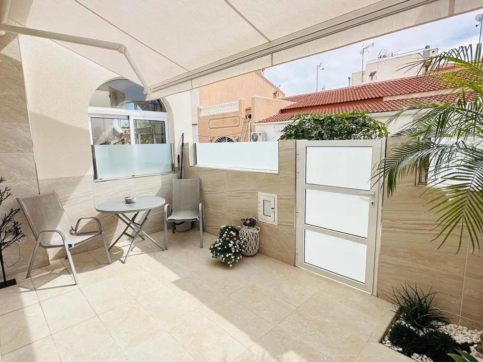 Duplex i Torrevieja, Alicante - foto 1