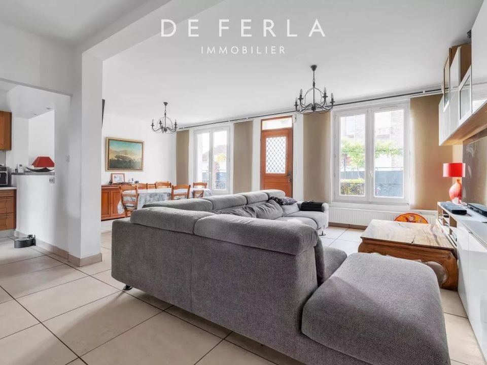 Villa i Neuilly-sur-Marne, Seine-Saint-Denis - foto 1