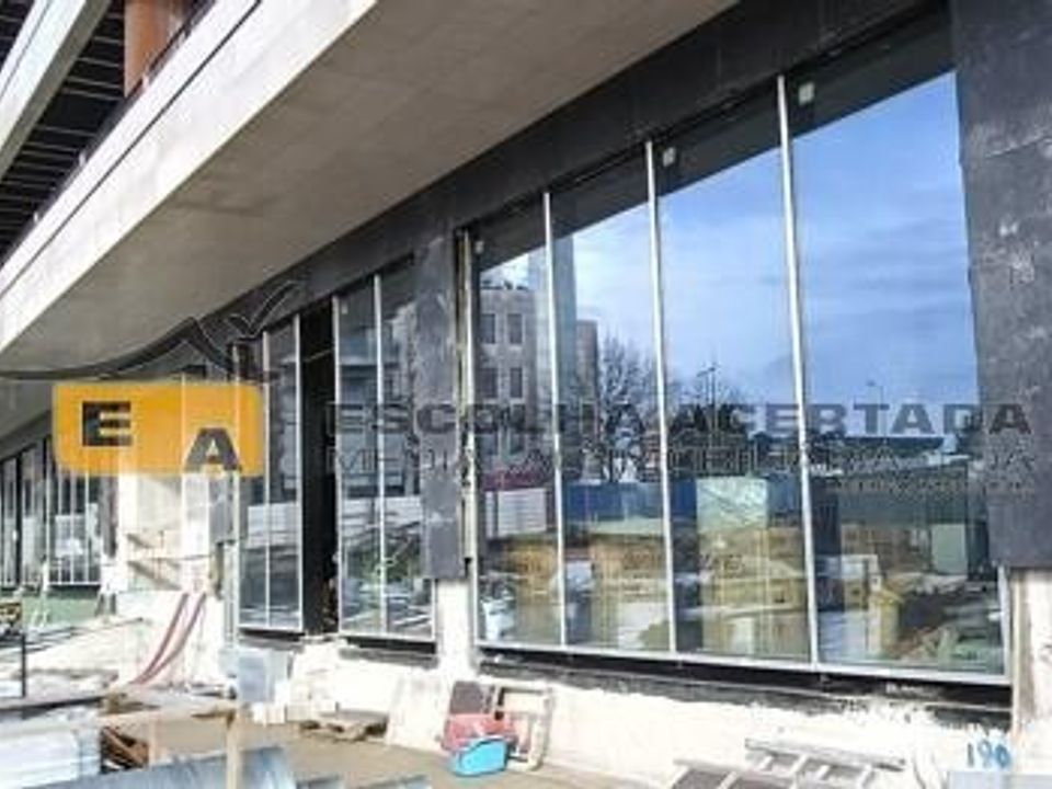 Erhvervsejendom i Maia, Porto - foto 1
