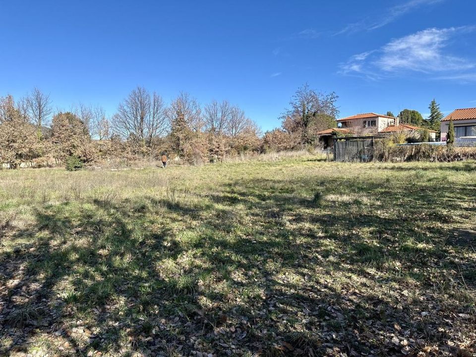 Helårsgrund i Vinca, Pyrenees-Orientales - foto 1