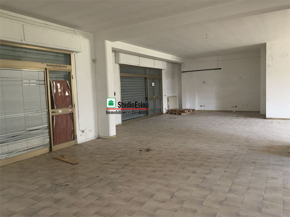Erhvervsejendom i Monsampolo del Tronto, Ascoli Piceno - foto 3