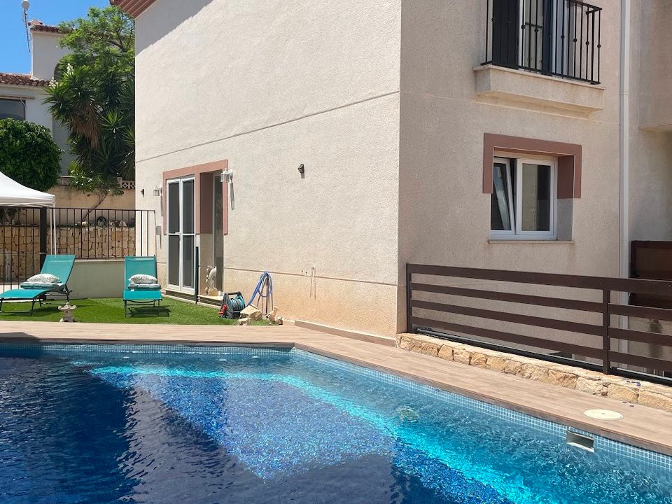 Villa i Alfaz del Pi, Alicante - foto 1