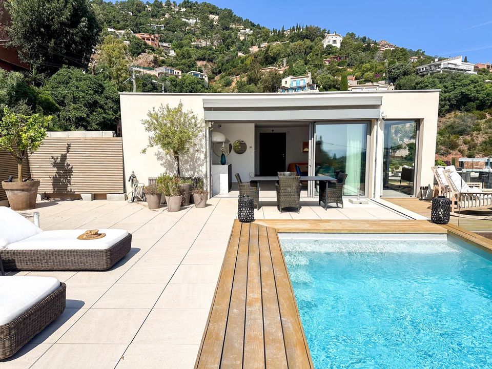 Villa a Theoule-sur-Mer, Alpes-Maritimes - foto 1
