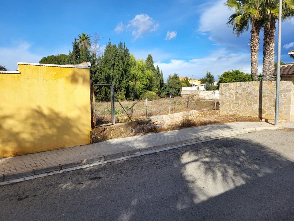 Helårsgrund i La Pobla De Vallbona, Valencia - foto 1