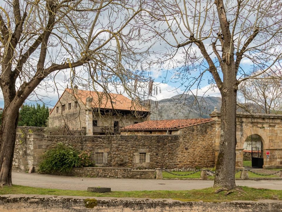 Villa i Los Corrales De Buelna, Cantabria - foto 2