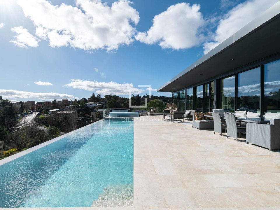 Villa i Torrelodones, Madrid - bilde 2