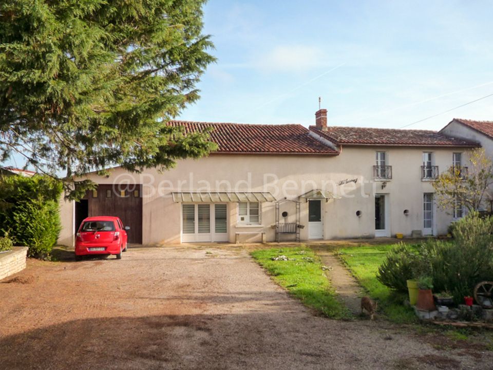 Hus på landet i Ruffec, Charente - foto 1