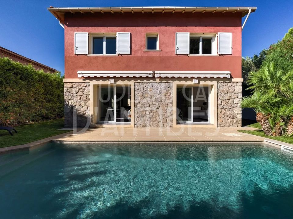 Villa i Antibes, Alpes-Maritimes - foto 1