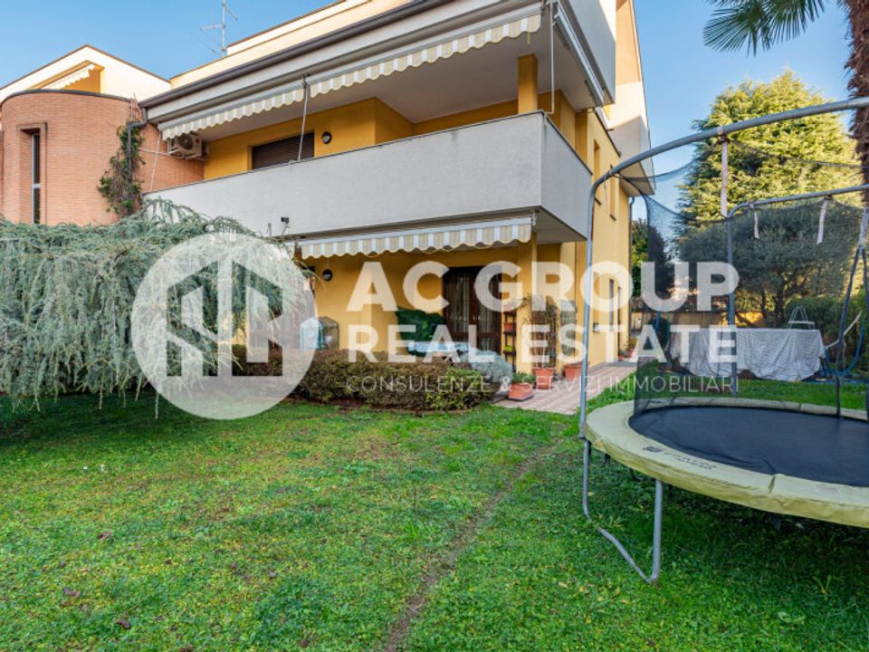 Villa i Saronno, Varese - foto 1