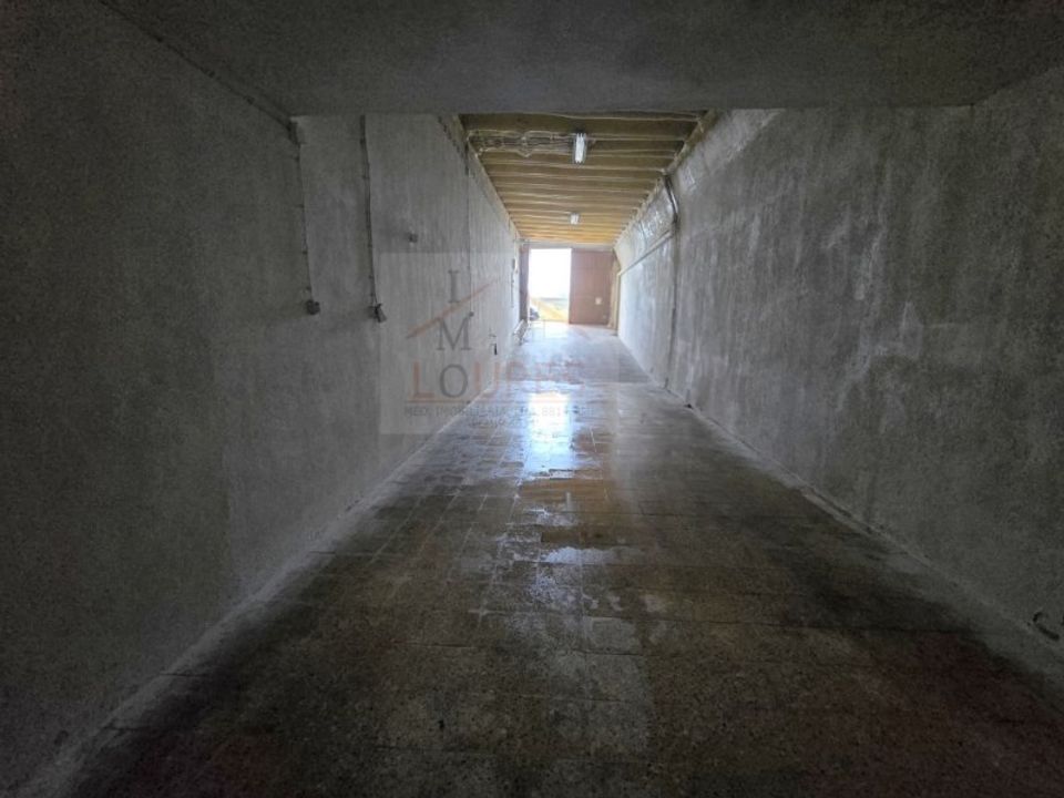 Erhvervsejendom i Camarate, Lisbon - foto 2