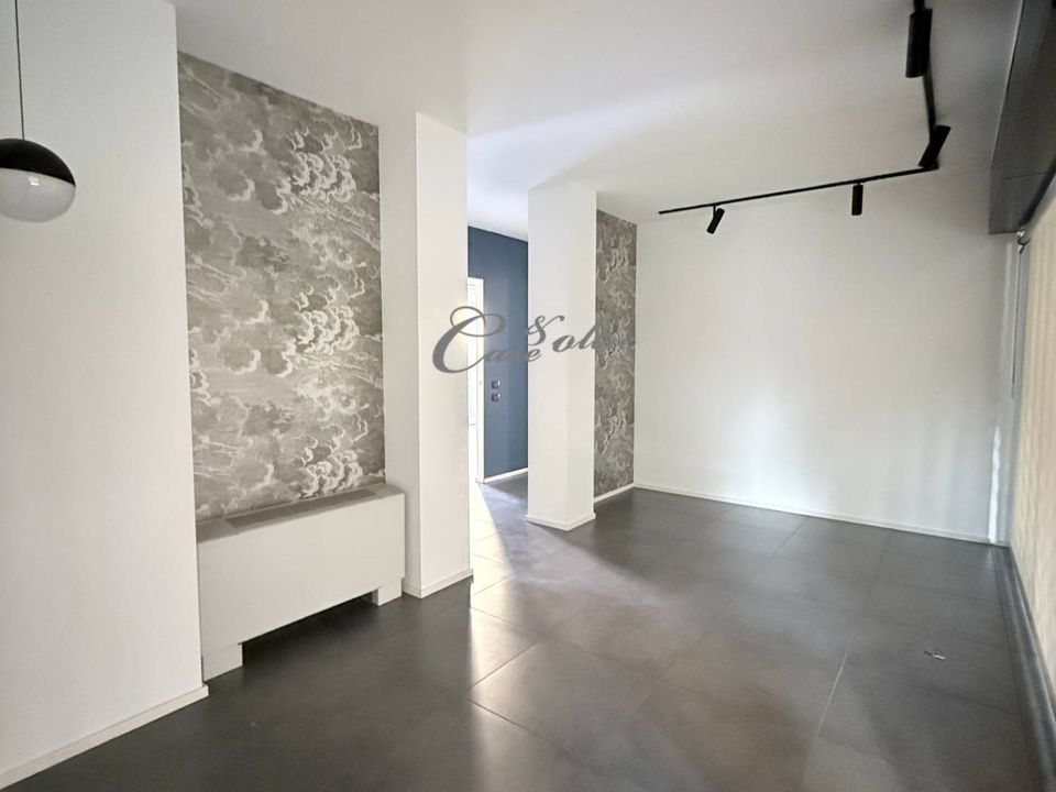 Erhvervsejendom i Carimate, Como - foto 1