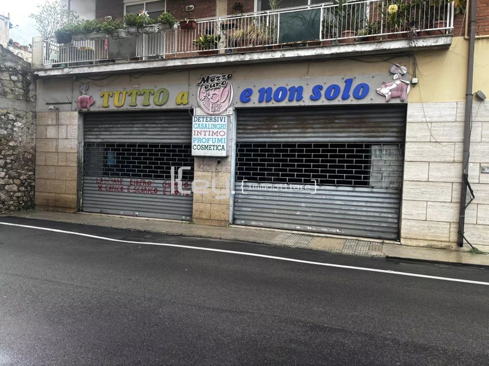 Erhvervsejendom i Terracina, Latina - foto 1