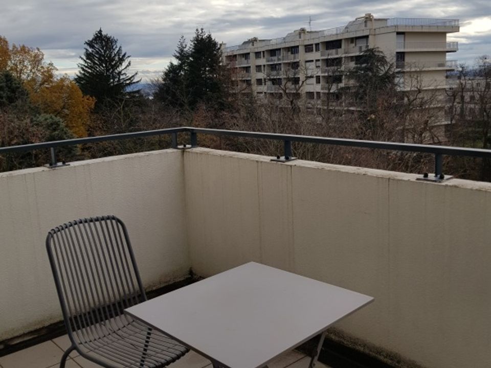 Lejlighed i Sainte-Foy-les-Lyon, Rhone - foto 1
